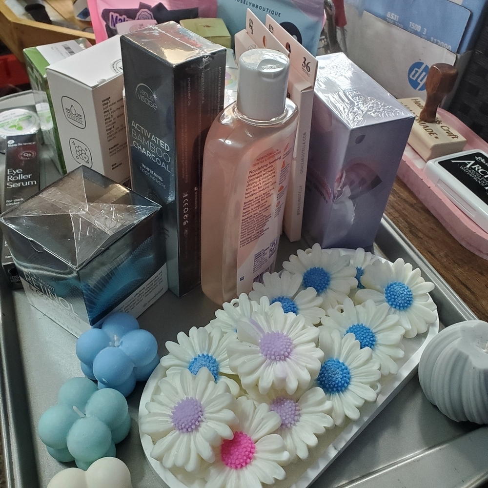 Gift Bundle for Woman - Picture 9 of 10